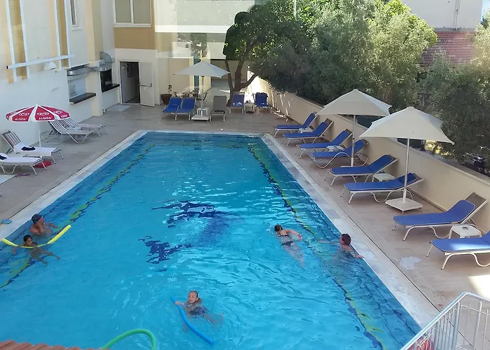 Mert Seaside (adults Only) מלון מרמריס