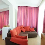 מלון Mert Seaside (adults Only) 4*